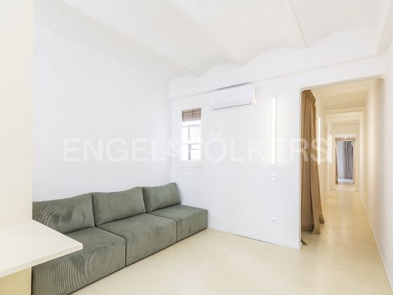 Foto 2 de Pis en venda a El Raval de 2 habitacions amb balcó i aire acondicionat