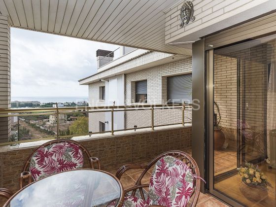 Foto 2 de Àtic en venda a L'Aragai - Prat de Vilanova de 3 habitacions amb terrassa i balcó