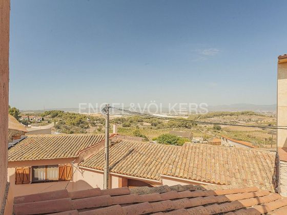 Foto 2 de Casa rural en venta en Castellet i la Gornal de 6 habitaciones con terraza y jardín