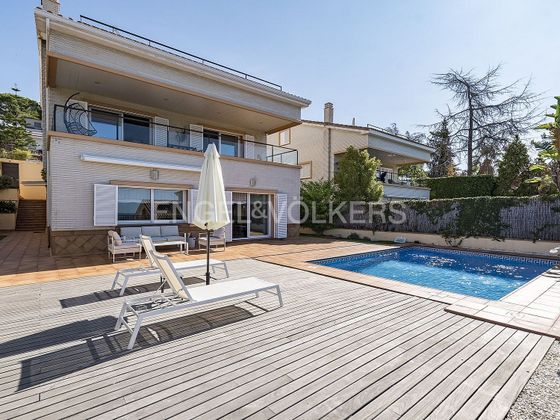 Foto 1 de Venta de chalet en Vilassar de Dalt de 6 habitaciones con terraza y piscina