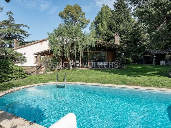 Foto 1 de Xalet en venda a Can Majó - Can Trabal de 8 habitacions amb terrassa i piscina