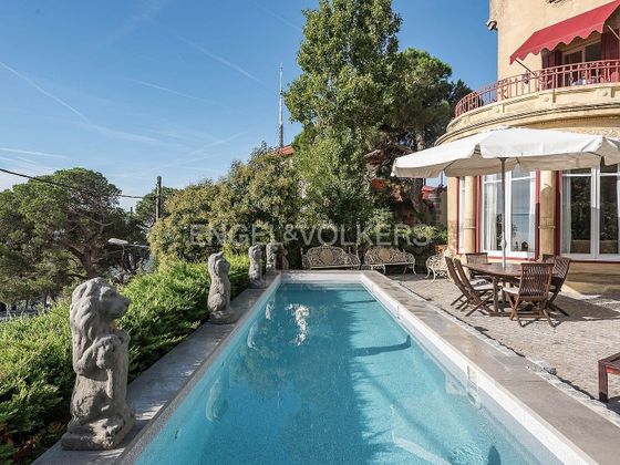 Foto 2 de Xalet en venda a Vallvidrera - El Tibidabo i les Planes de 10 habitacions amb terrassa i piscina