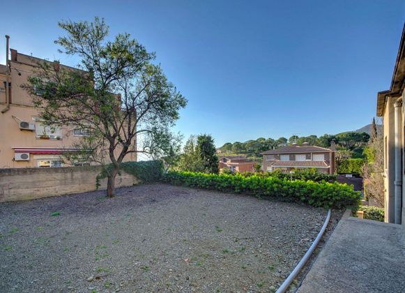 Foto 2 de Venta de chalet en Sant Just Desvern de 3 habitaciones con terraza y piscina