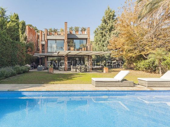 Foto 1 de Casa adossada en venda a Pedralbes de 5 habitacions amb terrassa i piscina