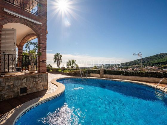 Foto 1 de Xalet en venda a Vilassar de Dalt de 4 habitacions amb terrassa i piscina