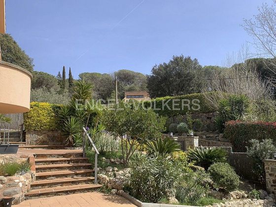 Foto 2 de Xalet en venda a Vallromanes de 5 habitacions amb terrassa i piscina