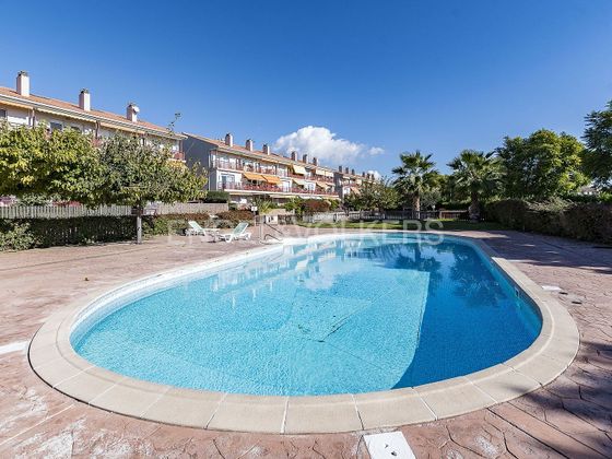 Foto 1 de Venta de casa en Premià de Dalt de 4 habitaciones con terraza y piscina
