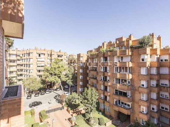 Foto 1 de Pis en lloguer a Sarrià de 4 habitacions amb balcó i calefacció