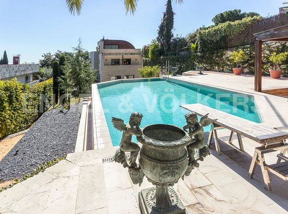 Foto 1 de Chalet en alquiler en Pedralbes de 6 habitaciones con terraza y piscina
