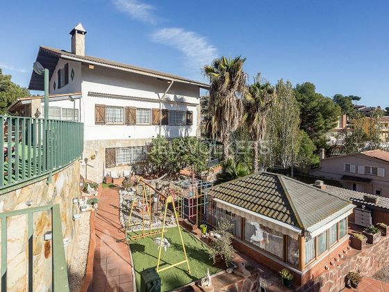 Foto 1 de Venta de chalet en Torrelles de Llobregat de 7 habitaciones con terraza y piscina