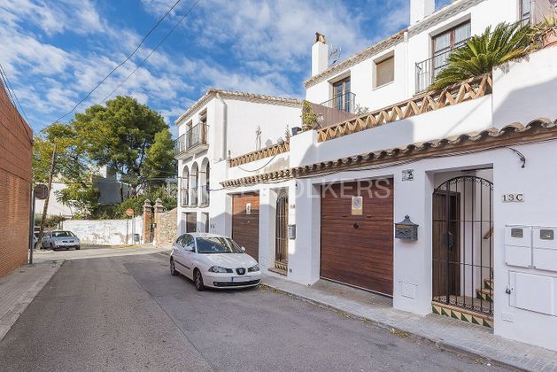 Foto 1 de Casa en venda a Sant Pere de Ribes Centro de 3 habitacions amb terrassa i jardí