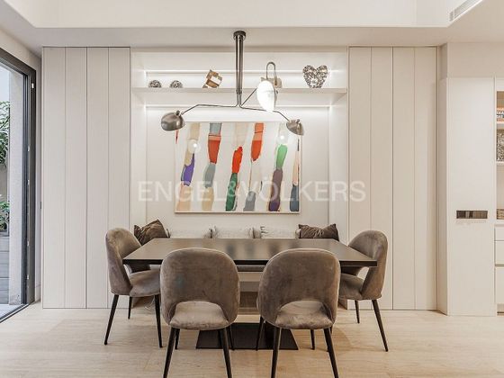 Foto 1 de Casa adossada en lloguer a Sarrià de 3 habitacions amb terrassa i mobles