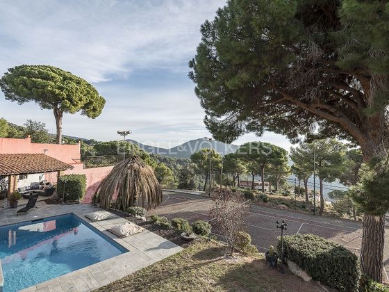Foto 2 de Venta de chalet en Sant Cebrià de Vallalta de 4 habitaciones con terraza y piscina