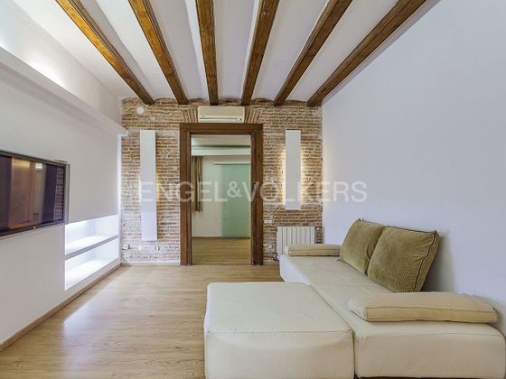 Foto 1 de Pis en venda a Sant Pere, Santa Caterina i la Ribera de 3 habitacions amb balcó i calefacció