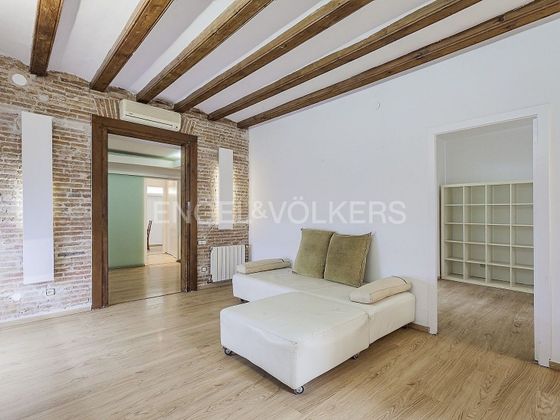 Foto 2 de Pis en venda a Sant Pere, Santa Caterina i la Ribera de 3 habitacions amb balcó i calefacció