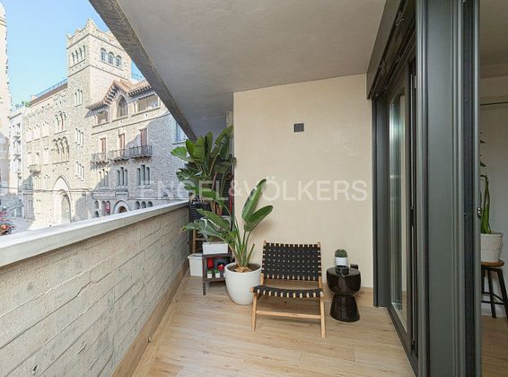 Foto 1 de Piso en venta en El Gòtic de 2 habitaciones con terraza y balcón