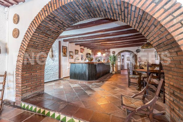 Foto 1 de Casa rural en venda a Esparreguera de 5 habitacions amb garatge i jardí
