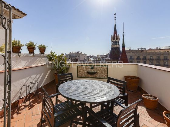 Foto 1 de Ático en venta en La Dreta de l'Eixample de 5 habitaciones con terraza y balcón