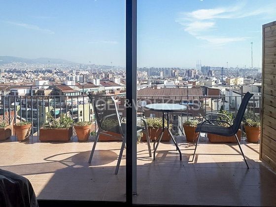 Foto 1 de Àtic en venda a La Font d'en Fargues de 5 habitacions amb terrassa i balcó