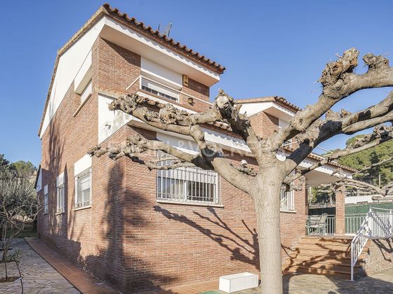 Foto 2 de Chalet en venta en Sant Quirze Parc- Vallsuau - Castellet de 6 habitaciones con garaje y jardín