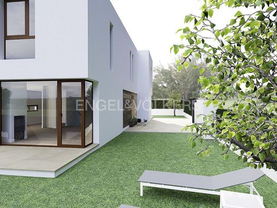 Foto 1 de Casa en venta en Les Fonts de 3 habitaciones con terraza y jardín