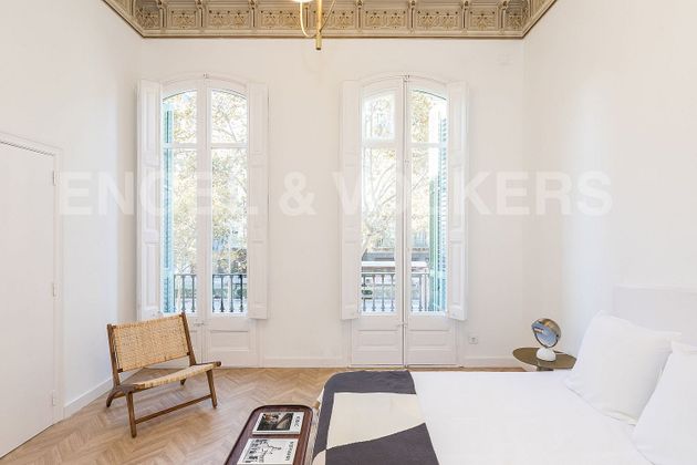 Foto 1 de Piso en alquiler en La Dreta de l'Eixample de 4 habitaciones con terraza y muebles