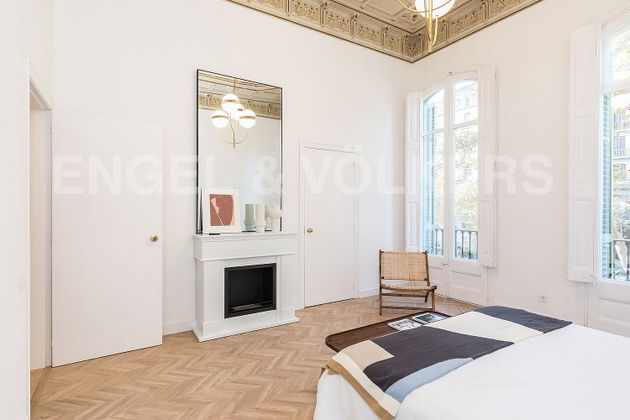 Foto 2 de Piso en alquiler en La Dreta de l'Eixample de 4 habitaciones con terraza y muebles