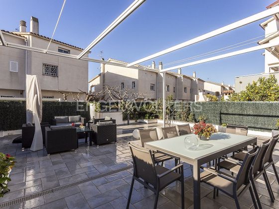 Foto 2 de Casa en venda a Sant Jordi-Babilonia de 3 habitacions amb terrassa i jardí