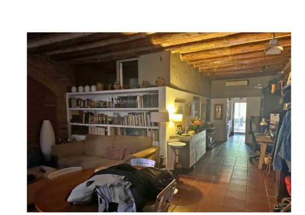 Foto 2 de Casa en venda a Sant Andreu de Palomar de 11 habitacions amb jardí i balcó