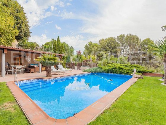 Foto 1 de Xalet en venda a Sant Quirze Parc- Vallsuau - Castellet de 6 habitacions amb terrassa i piscina