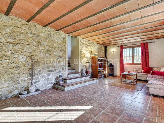 Foto 1 de Casa rural en venda a Llinars del Valles de 2 habitacions amb terrassa i jardí