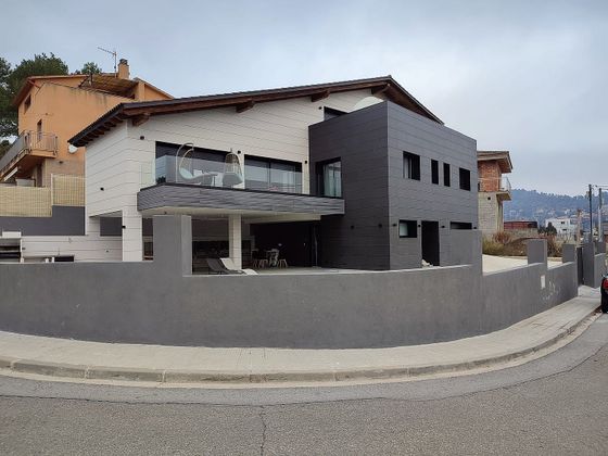 Foto 2 de Venta de chalet en Castellgalí de 4 habitaciones con terraza y piscina