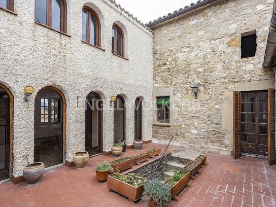 Foto 1 de Casa adossada en venda a Castellgalí de 4 habitacions amb terrassa i jardí