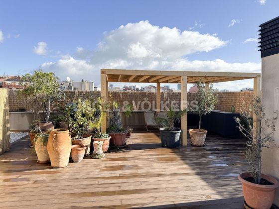 Foto 2 de Àtic en venda a El Poblenou de 3 habitacions amb terrassa i balcó