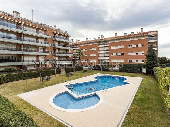 Foto 2 de Pis en venda a Can Girona - Terramar - Can Pei - Vinyet de 5 habitacions amb terrassa i piscina