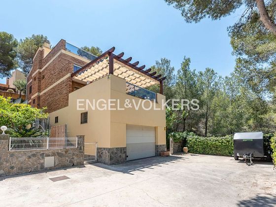 Foto 2 de Xalet en venda a La Mora de 5 habitacions amb terrassa i garatge