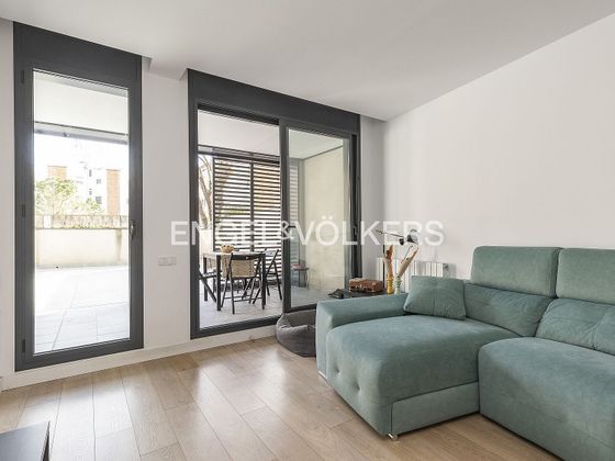 Foto 1 de Pis en lloguer a Vila de Gràcia de 2 habitacions amb terrassa i garatge