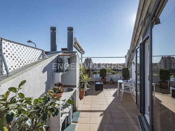 Foto 2 de Ático en venta en La Vila Olímpica del Poblenou de 4 habitaciones con terraza y garaje