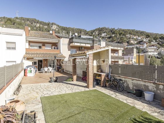 Foto 2 de Pis en venda a Vallirana de 5 habitacions amb terrassa i jardí