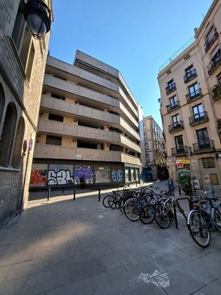 Foto 1 de Piso en alquiler en El Gòtic de 3 habitaciones con terraza y garaje