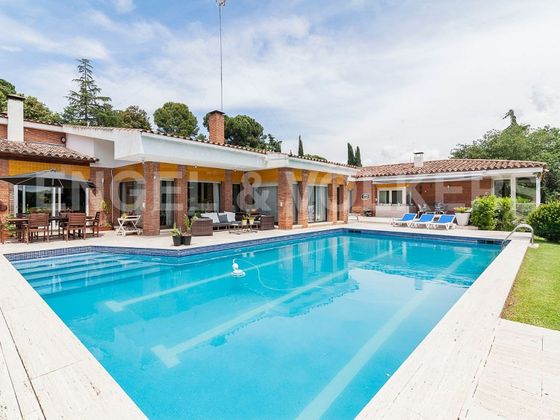 Foto 2 de Casa en venda a Bellaterra de 4 habitacions amb piscina i garatge