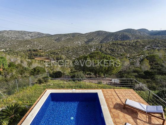 Foto 2 de Chalet en venta en Olivella de 5 habitaciones con terraza y piscina