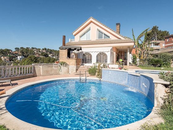 Foto 1 de Xalet en venda a Castellnou - Can Mir - Sant Muç de 7 habitacions amb terrassa i piscina