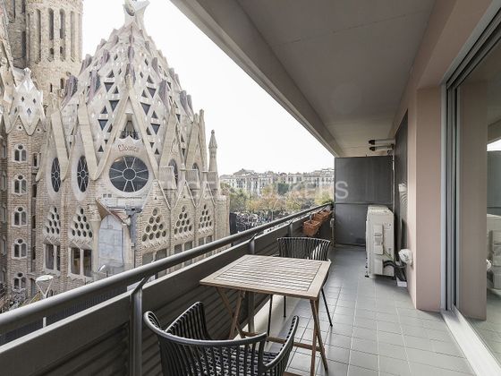 Foto 1 de Alquiler de piso en La Sagrada Família de 4 habitaciones con terraza y garaje