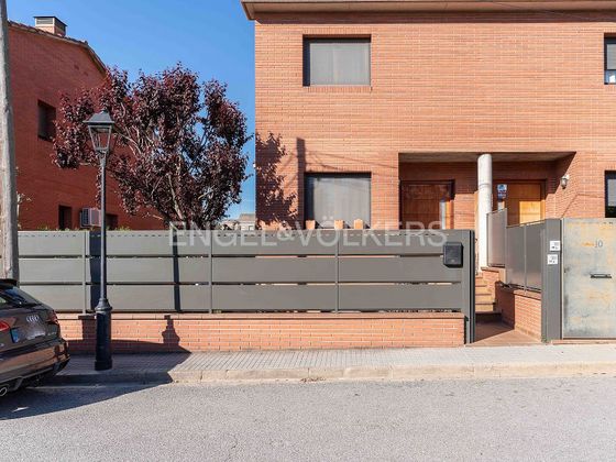 Foto 2 de Casa adossada en venda a Sant Antoni de Vilamajor de 4 habitacions amb garatge i jardí