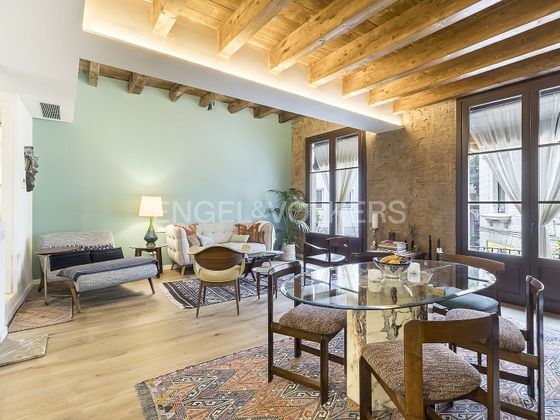 Foto 1 de Alquiler de dúplex en Sant Pere, Santa Caterina i la Ribera de 2 habitaciones con muebles y aire acondicionado