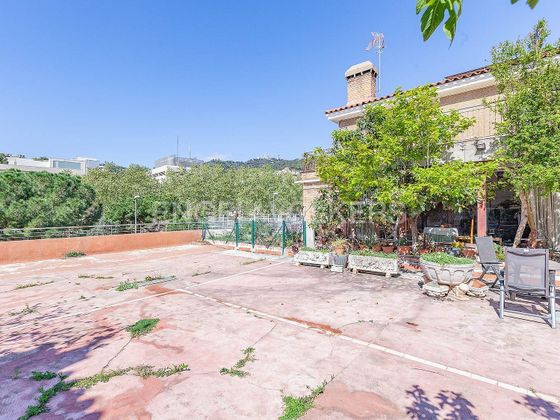 Foto 1 de Xalet en venda a Vallcarca i els Penitents de 5 habitacions amb piscina i garatge