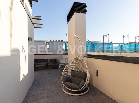 Foto 2 de Venta de ático en Sant Pere, Santa Caterina i la Ribera de 2 habitaciones con terraza y balcón