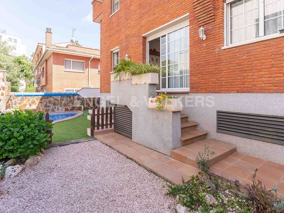 Foto 1 de Pis en venda a Serraparera de 4 habitacions amb terrassa i piscina