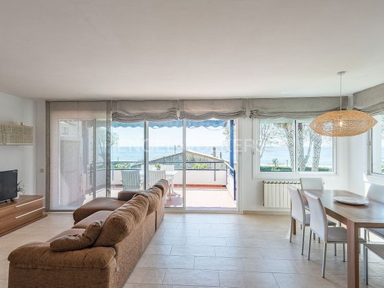 Foto 1 de Pis en lloguer a Sant Pol de Mar de 3 habitacions amb terrassa i piscina